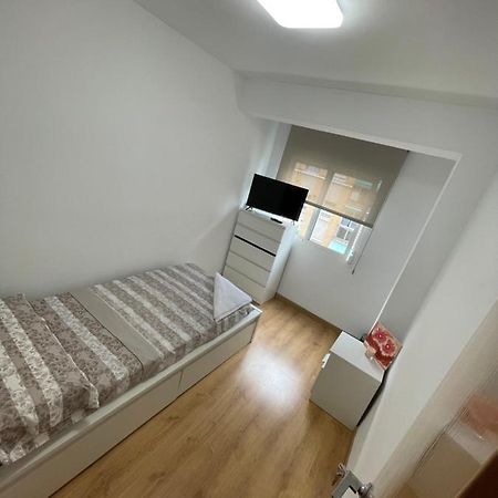 Habitacion Privada En Piso Compartido Hotell Valencia Eksteriør bilde