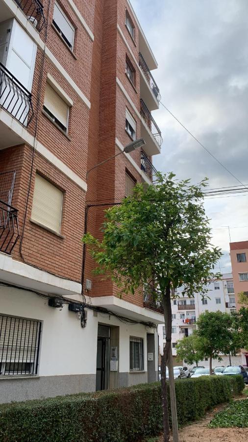 Habitacion Privada En Piso Compartido Hotell Valencia Eksteriør bilde