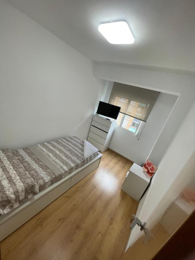 Habitacion Privada En Piso Compartido Hotell Valencia Eksteriør bilde